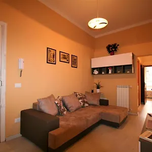 Giara Cozy , Lucca Italy
