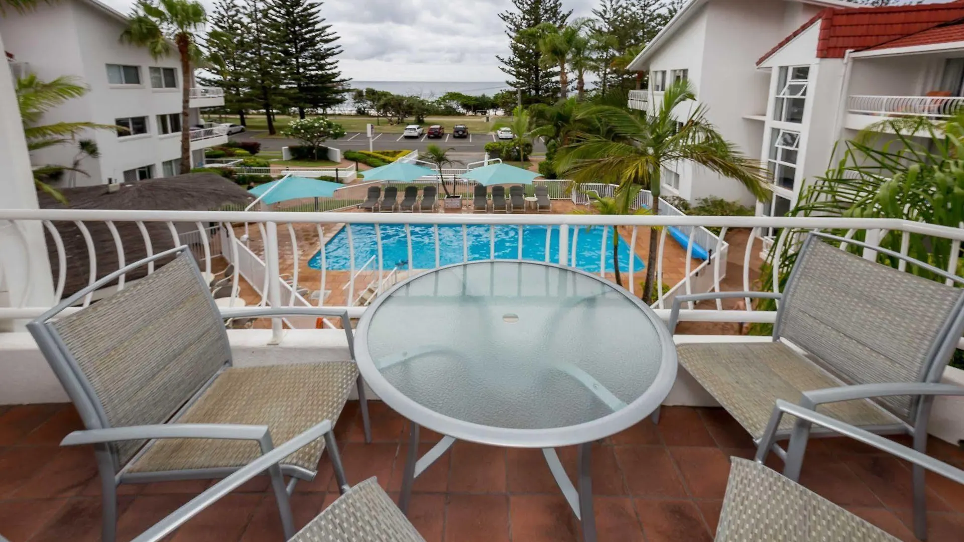 Le Beach Apartments Gold Coast Aparthotel